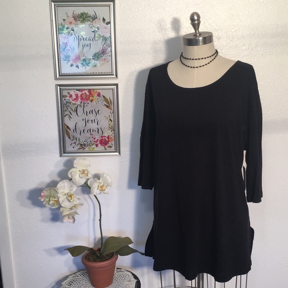 Terra & Sky Tops - 2X- Black scoop neck, split sides cotton tunic